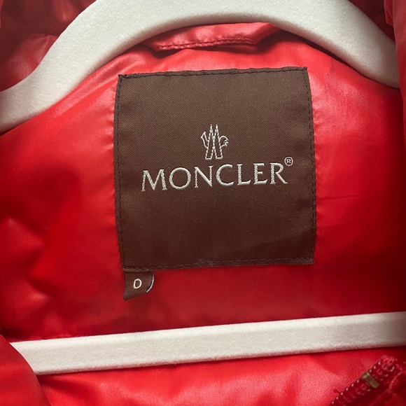 Vintage Moncler Authentic Puffer Jacket - Picture 7 of 8